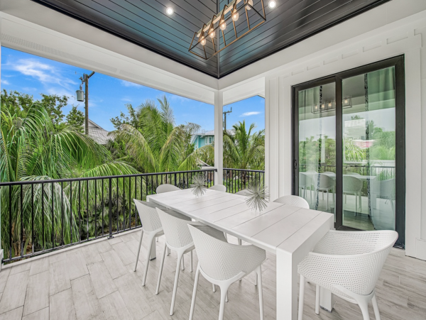 Anna Maria Walk to Beach Five Bedroom Vacation Home